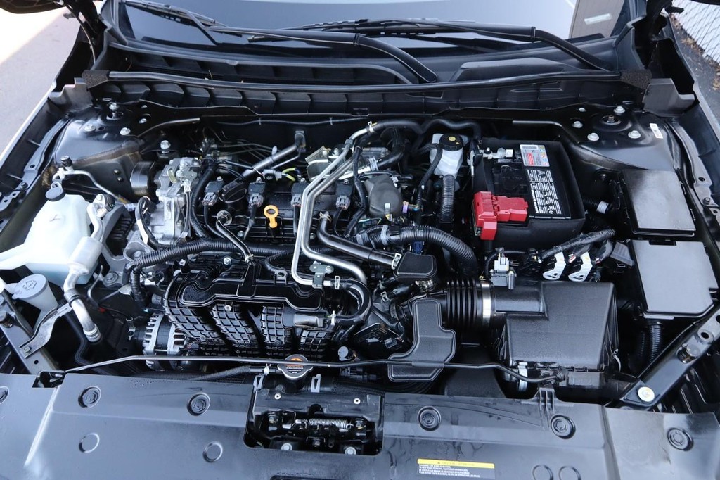 Nissan Altima Vehicle Image 26