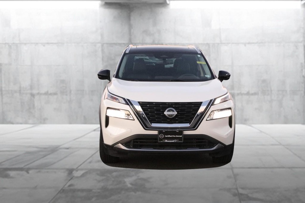 Nissan Rogue Vehicle Image 04