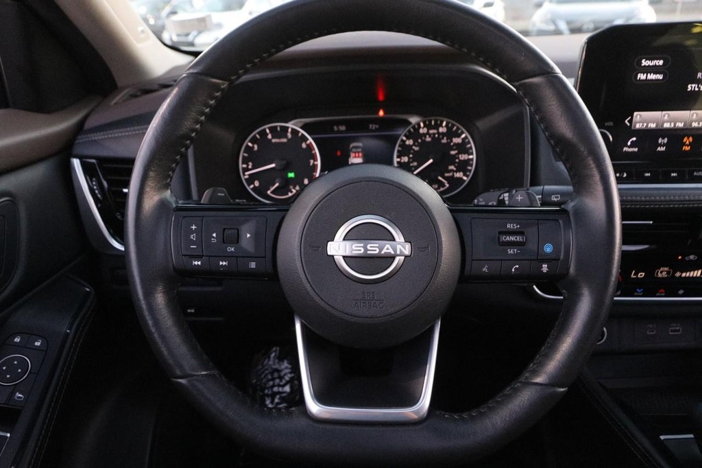 Nissan Rogue Vehicle Image 12