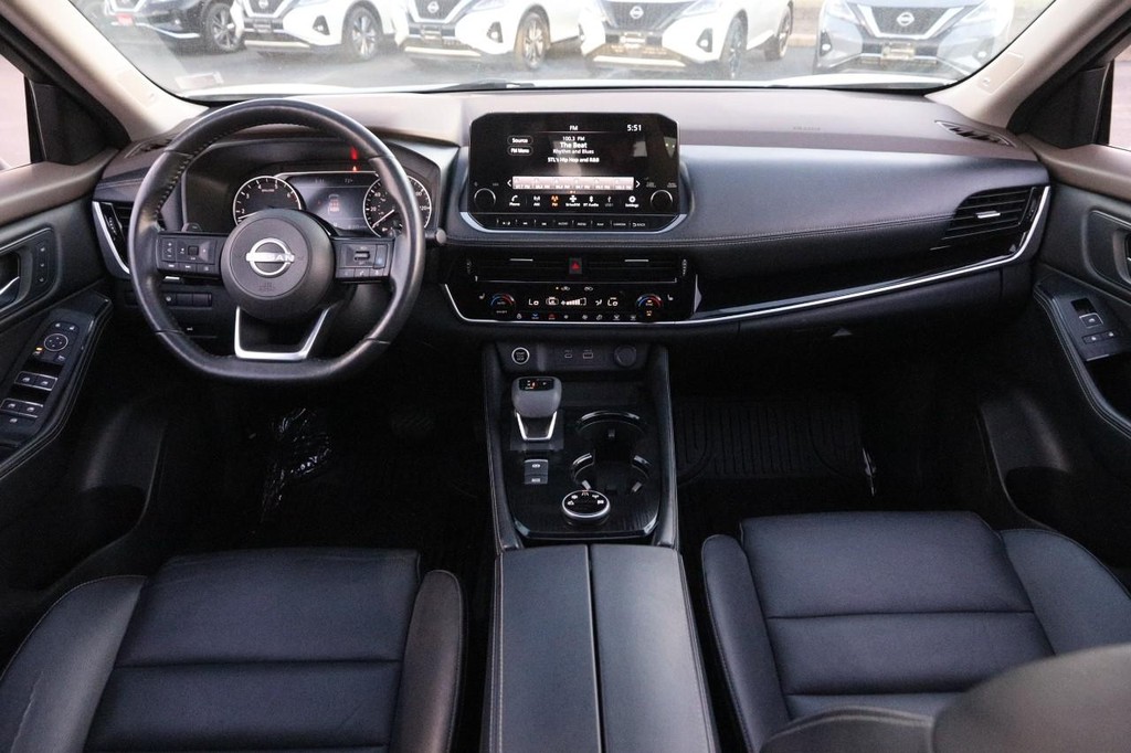 Nissan Rogue Vehicle Image 23