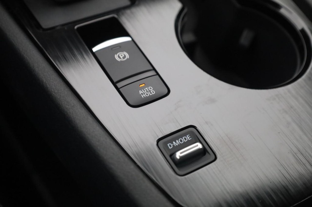 Nissan Rogue Vehicle Image 19