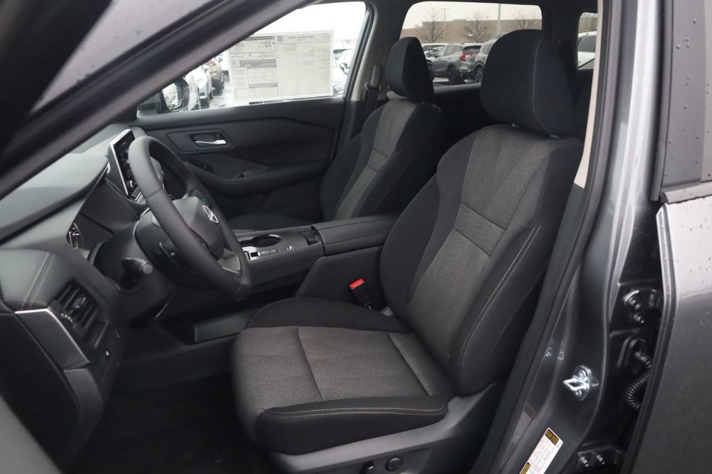 Nissan Rogue Vehicle Image 20