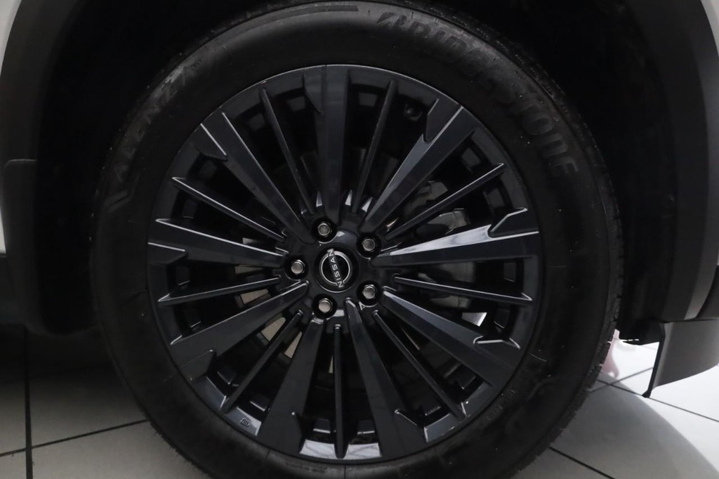 Nissan Pathfinder Vehicle Image 05