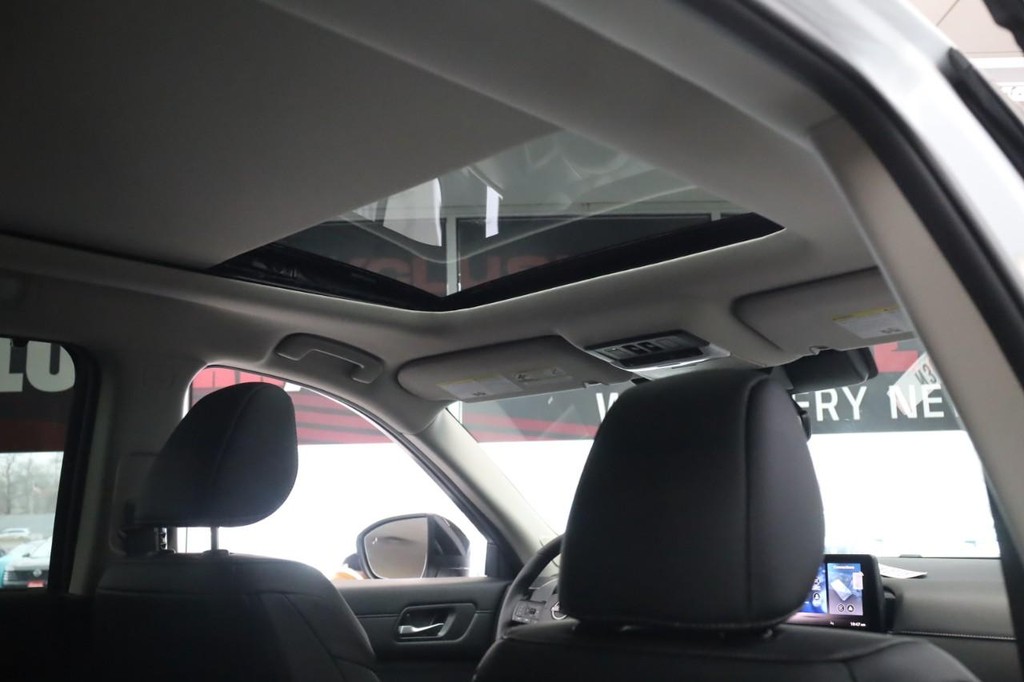 Nissan Pathfinder Vehicle Image 21