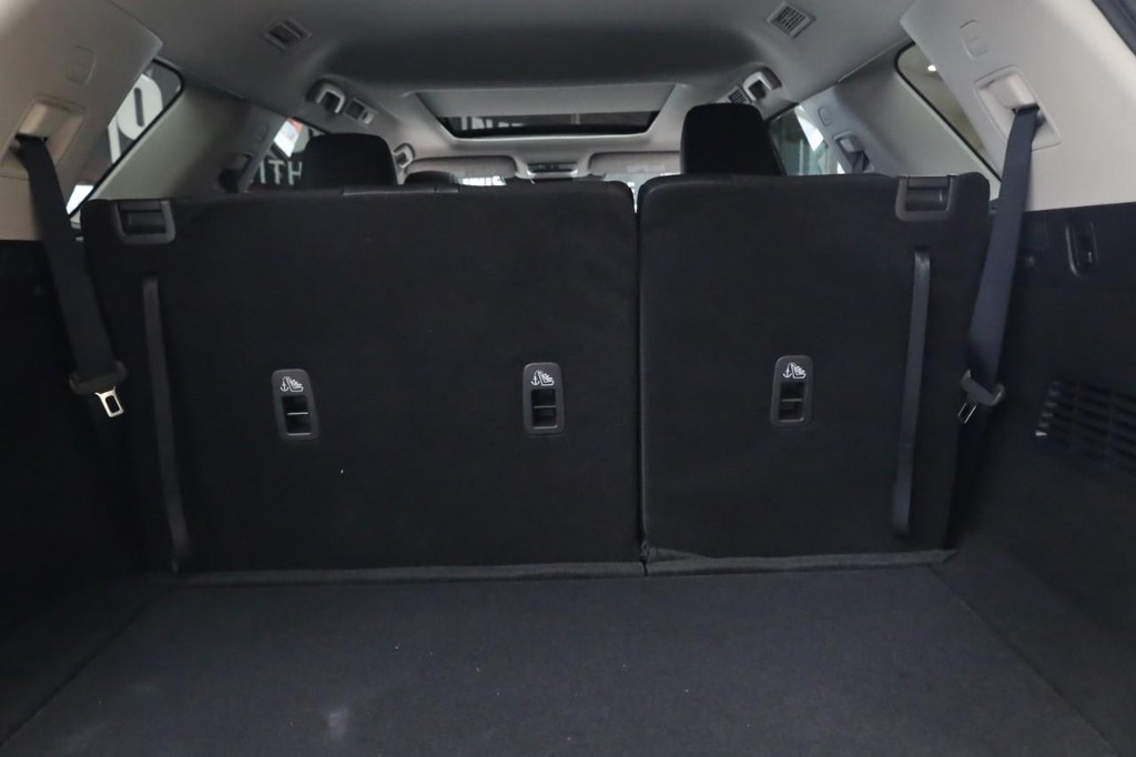 Nissan Pathfinder Vehicle Image 23