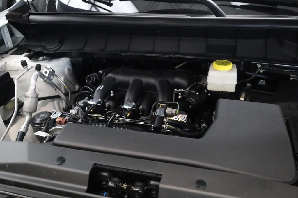 Nissan Pathfinder Vehicle Image 24