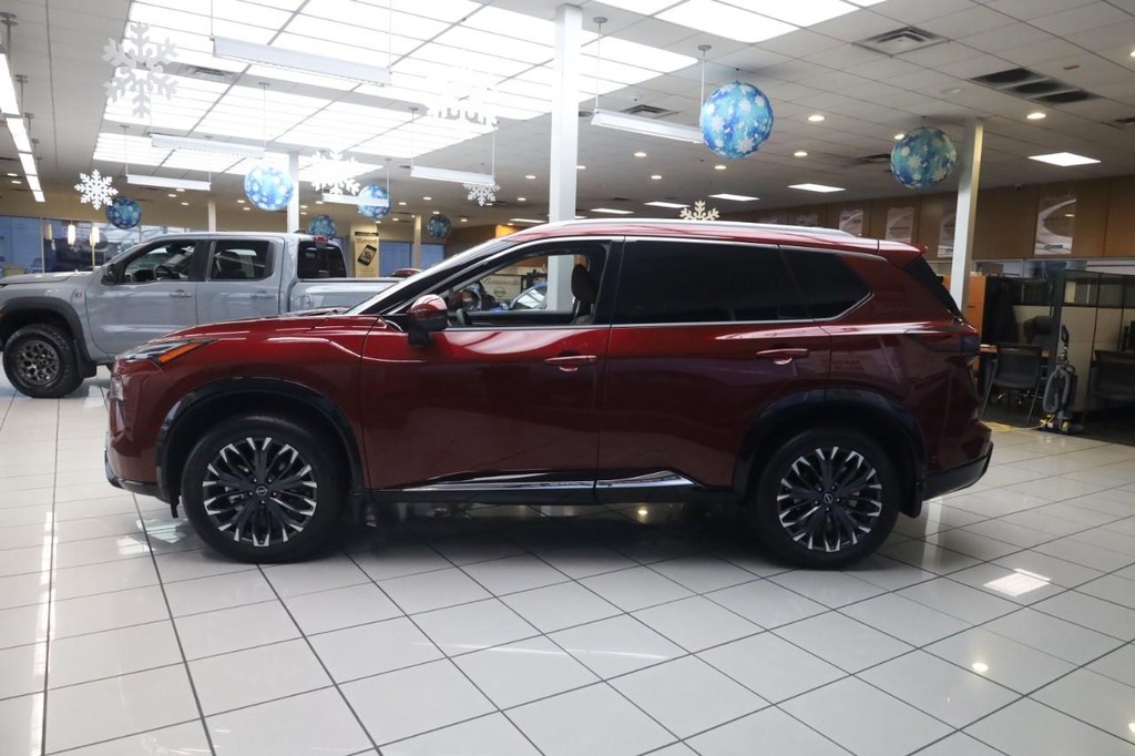 Nissan Rogue Vehicle Image 04