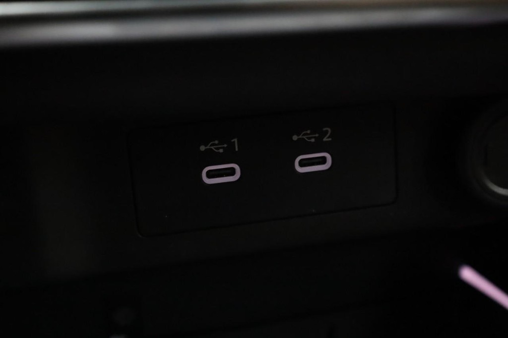 Nissan Rogue Vehicle Image 16