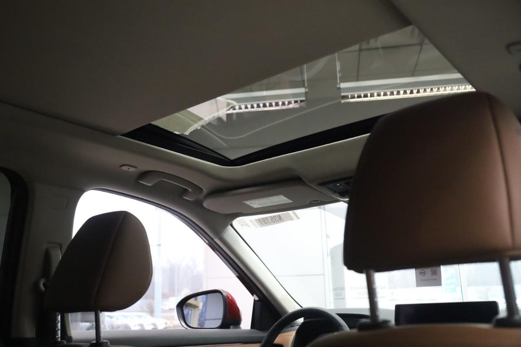 Nissan Rogue Vehicle Image 22