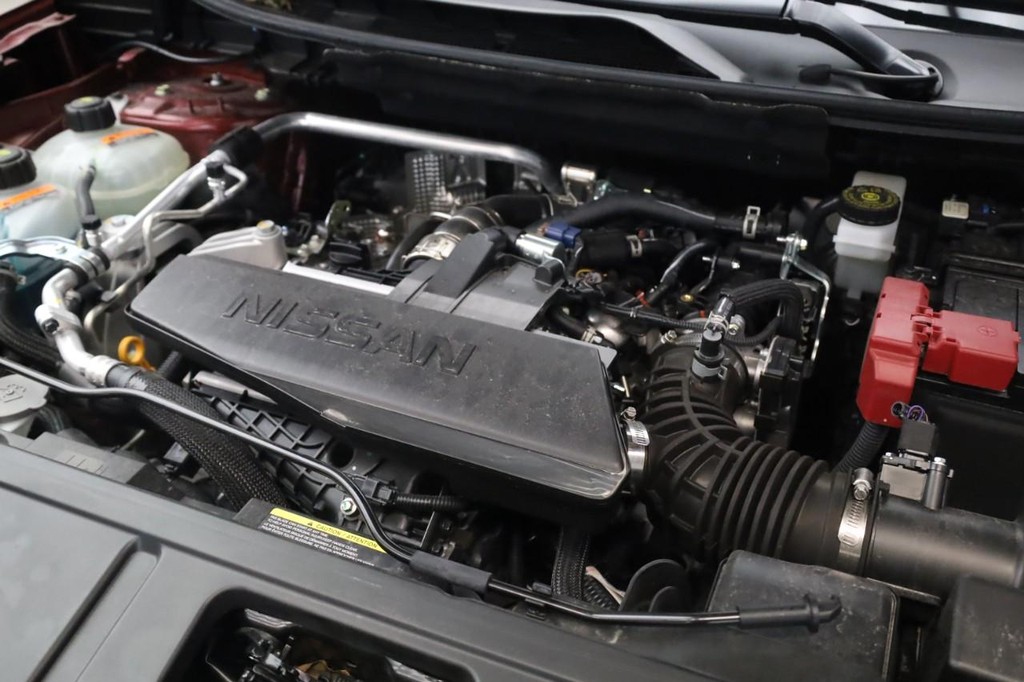 Nissan Rogue Vehicle Image 24