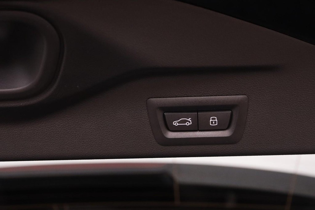 BMW X5 Vehicle Image 08