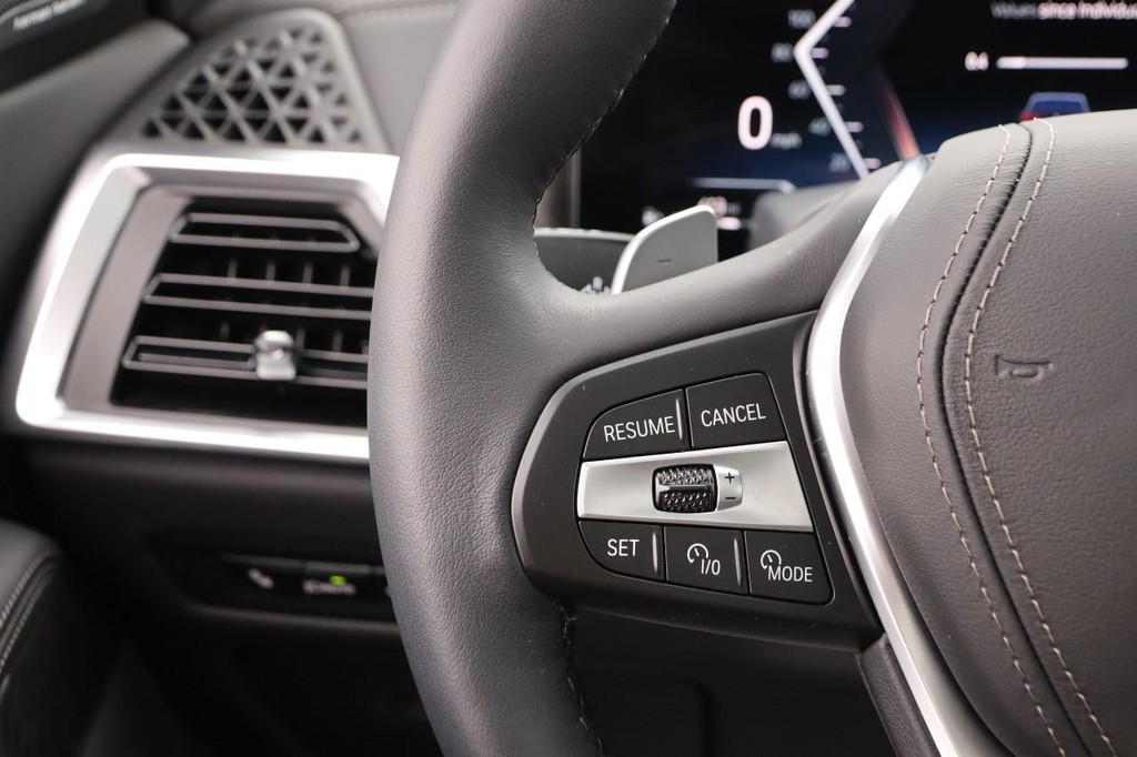 BMW X5 Vehicle Image 12