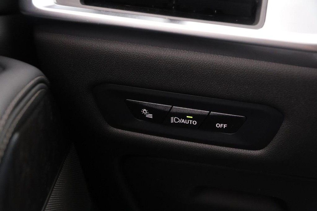 BMW X5 Vehicle Image 19