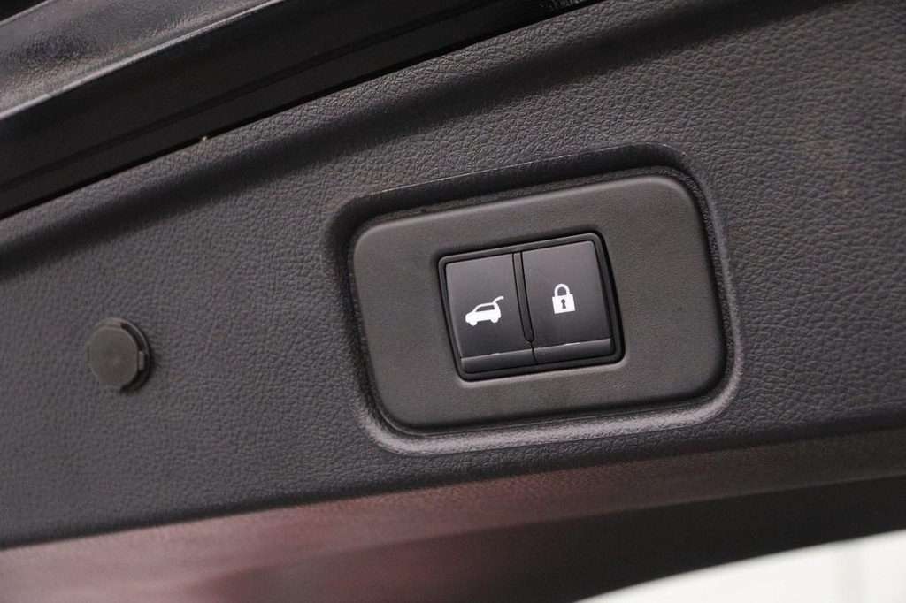 Nissan Pathfinder Vehicle Image 08