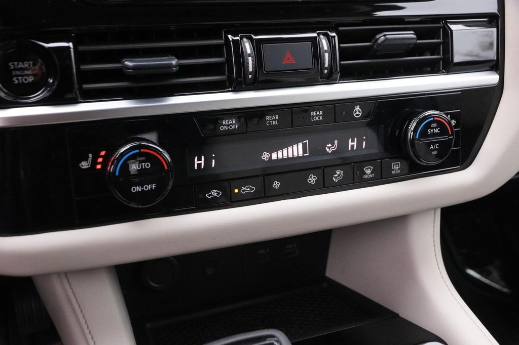 Nissan Pathfinder Vehicle Image 21