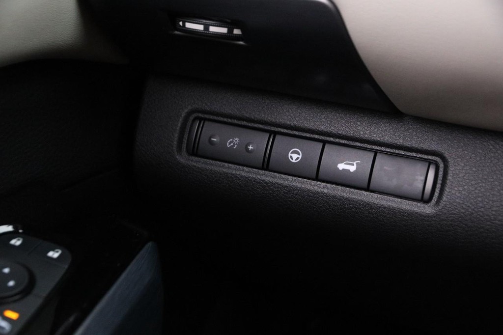 Nissan Pathfinder Vehicle Image 23