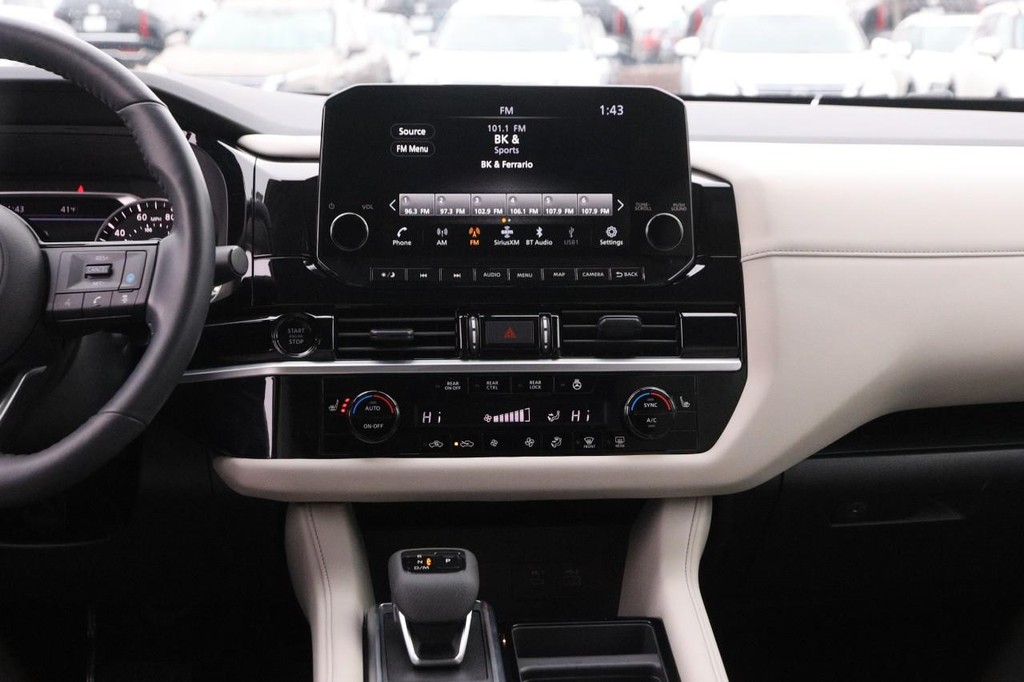 Nissan Pathfinder Vehicle Image 27