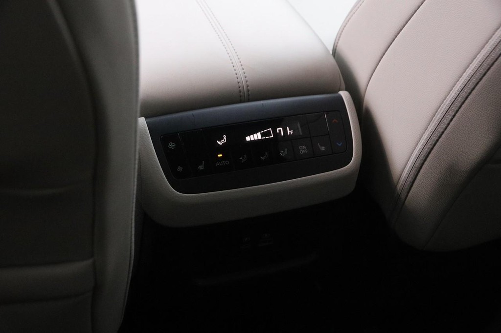 Nissan Pathfinder Vehicle Image 29