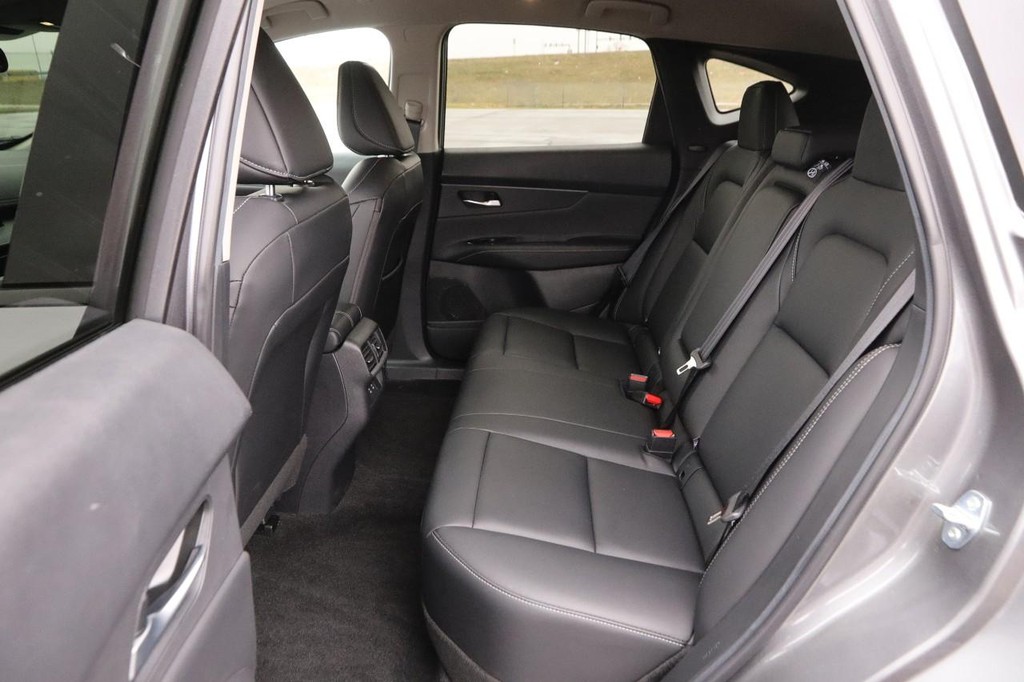 Nissan Murano Vehicle Image 10