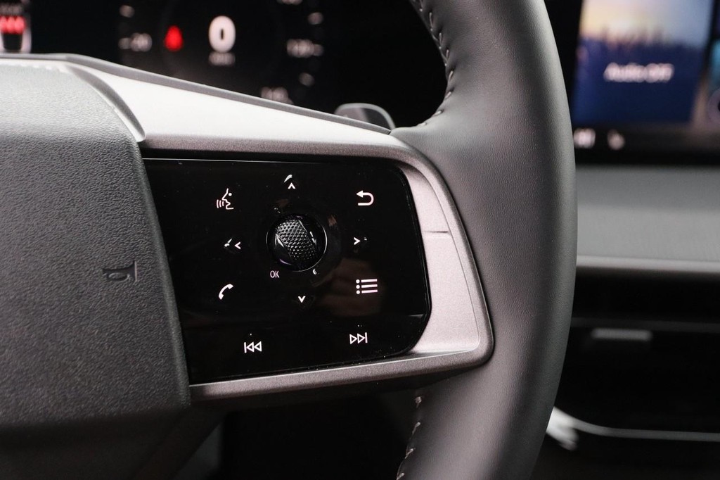 Nissan Murano Vehicle Image 13