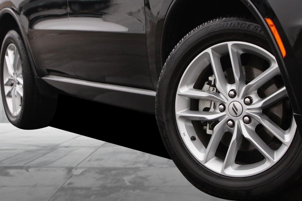 Dodge Durango Vehicle Full-screen Gallery Image 03