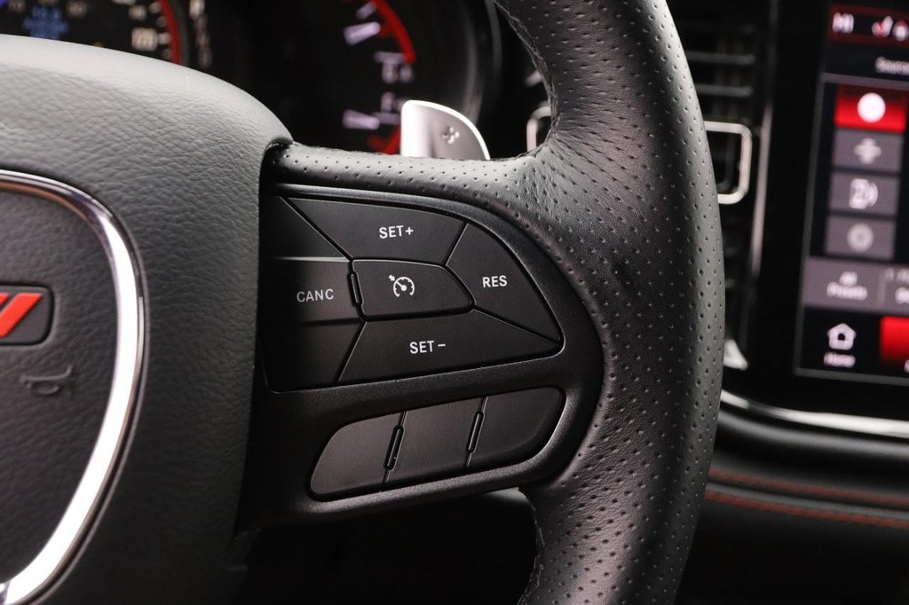Dodge Durango Vehicle Full-screen Gallery Image 14