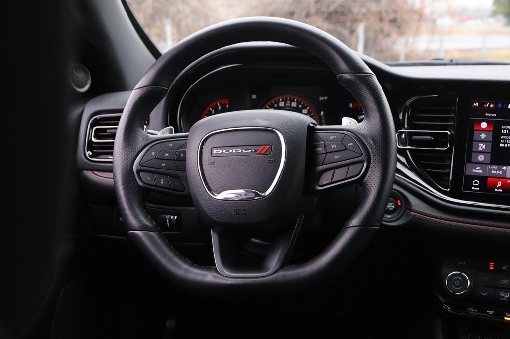 Dodge Durango Vehicle Full-screen Gallery Image 24