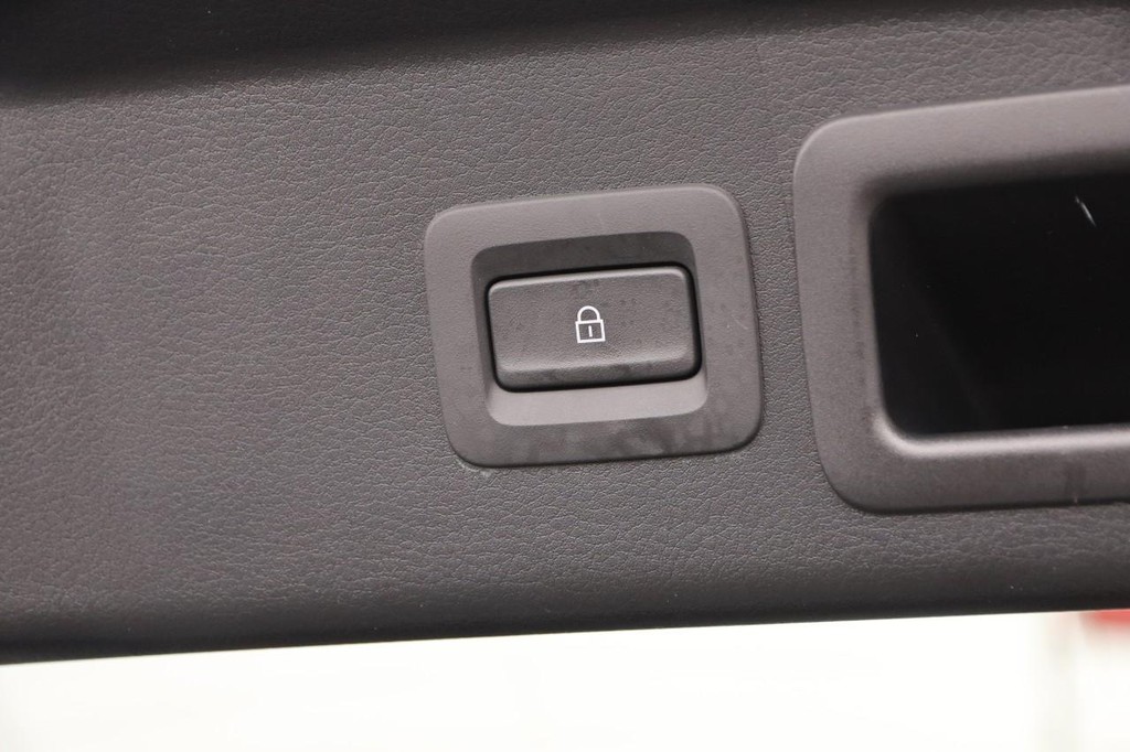 Mazda CX-30 Vehicle Image 08