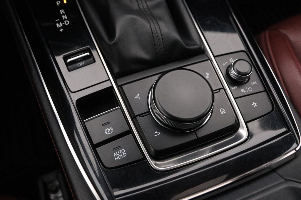 Mazda CX-30 Vehicle Image 18