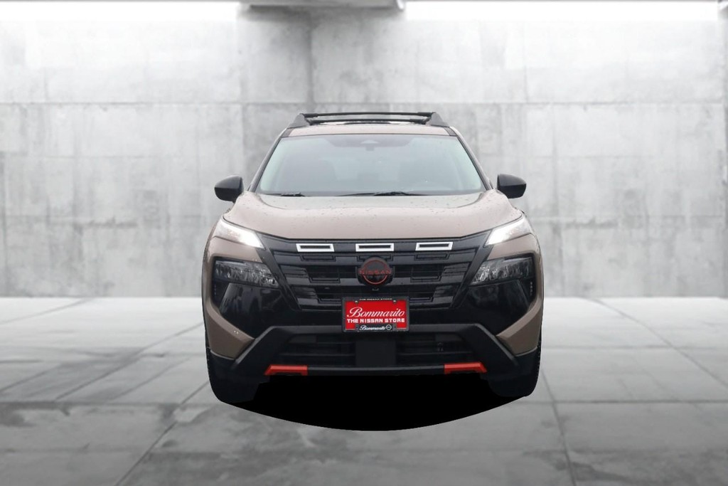 Nissan Rogue Vehicle Image 04