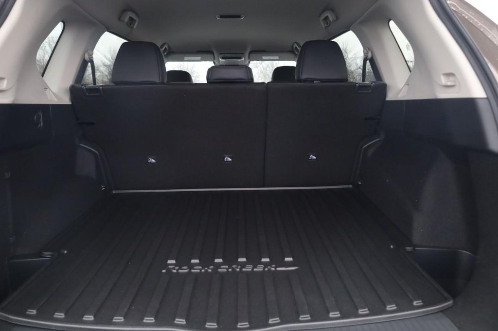 Nissan Rogue Vehicle Image 23