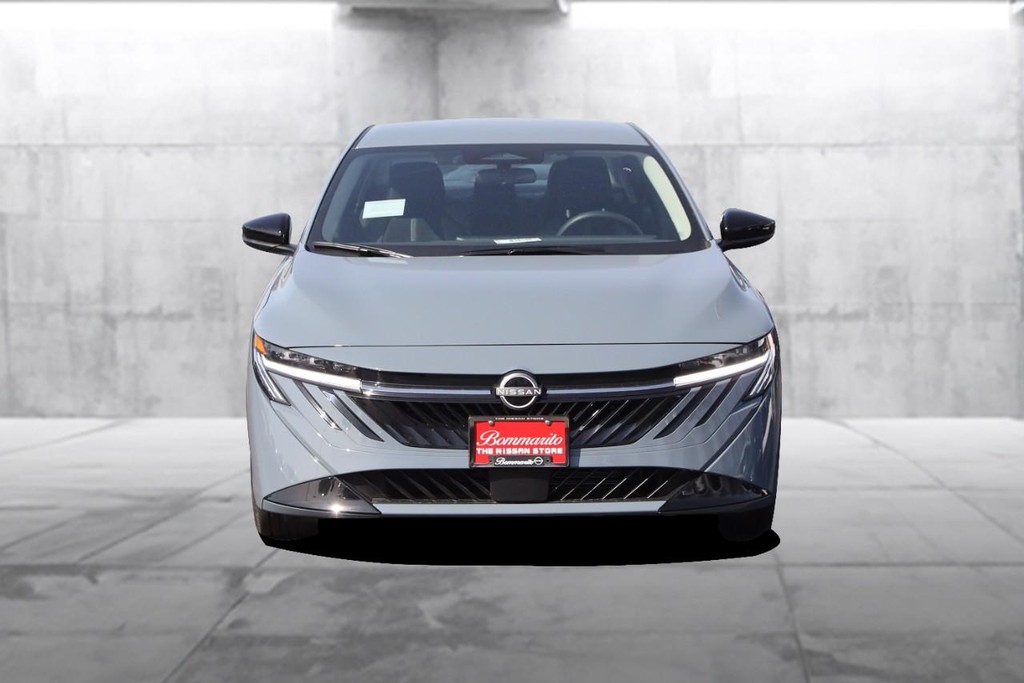 Nissan Sentra Vehicle Image 04