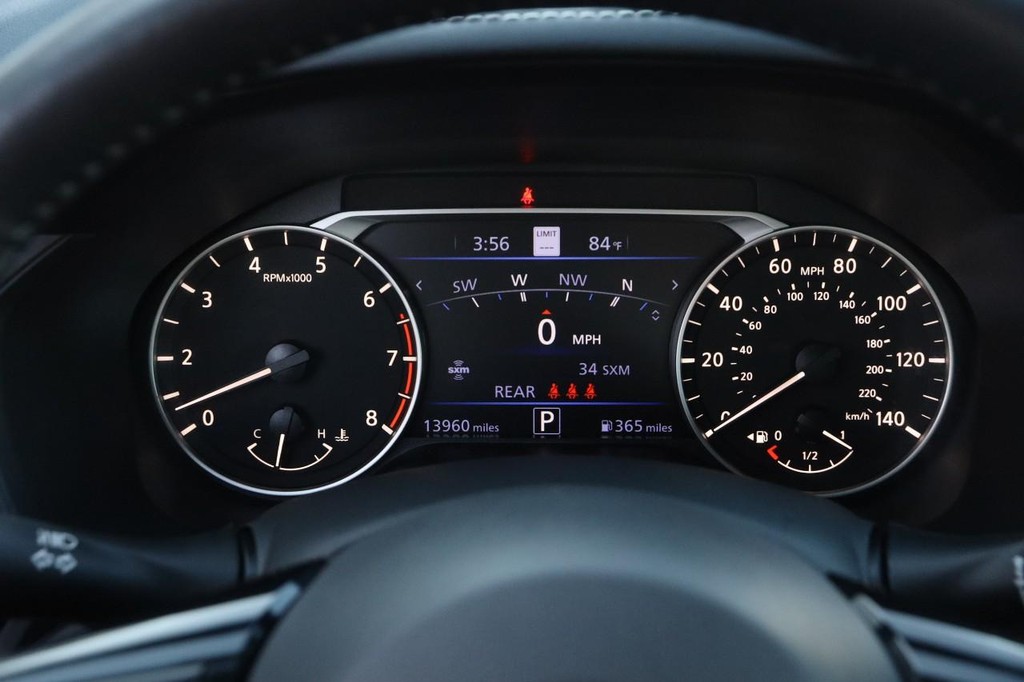 Nissan Altima Vehicle Image 14