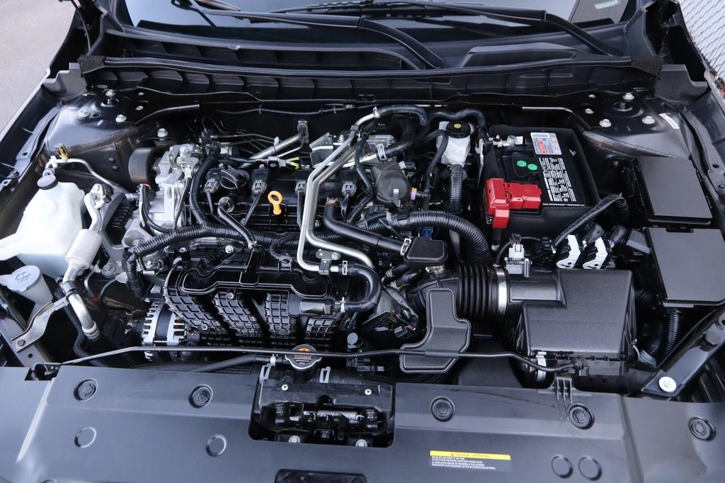 Nissan Altima Vehicle Image 26