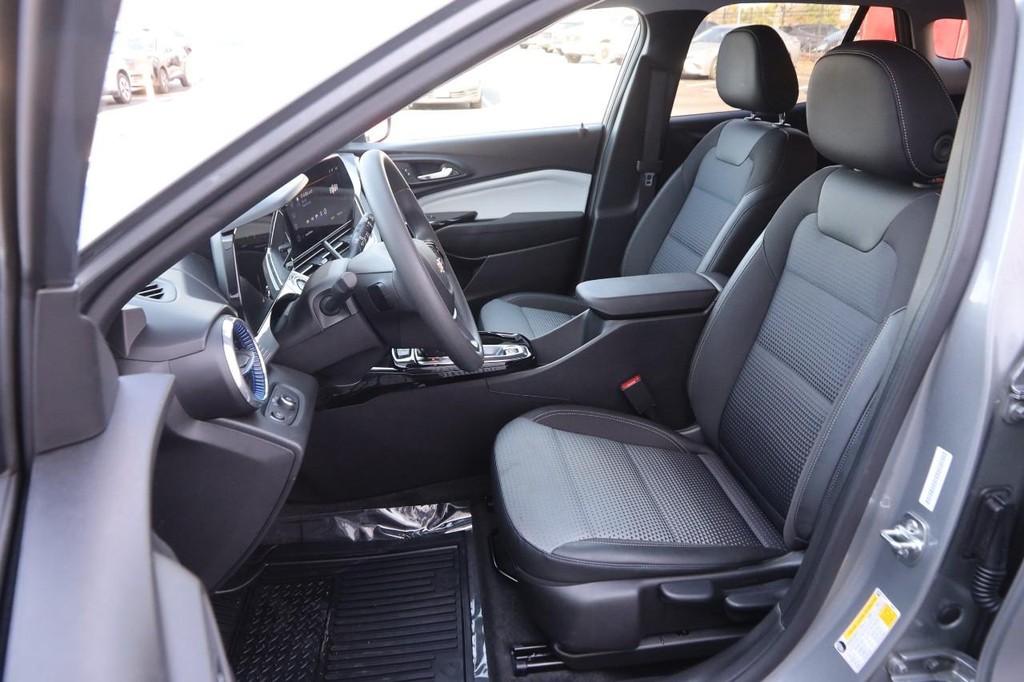 Chevrolet Trax Vehicle Image 08