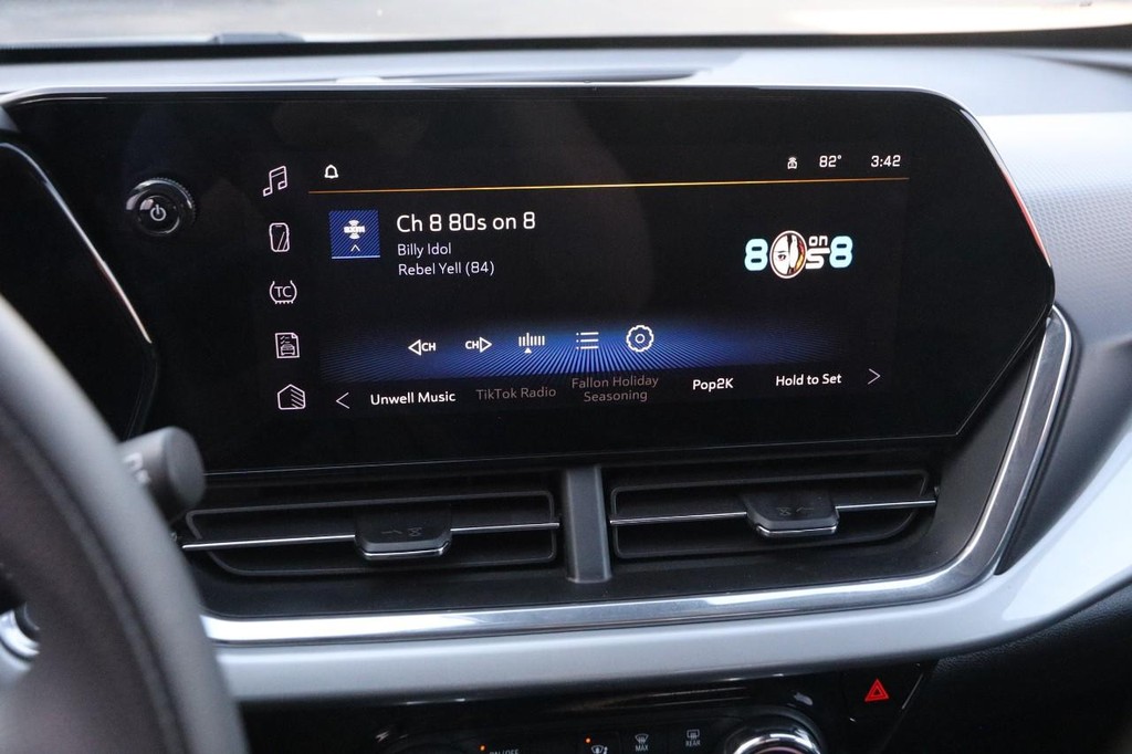 Chevrolet Trax Vehicle Image 14