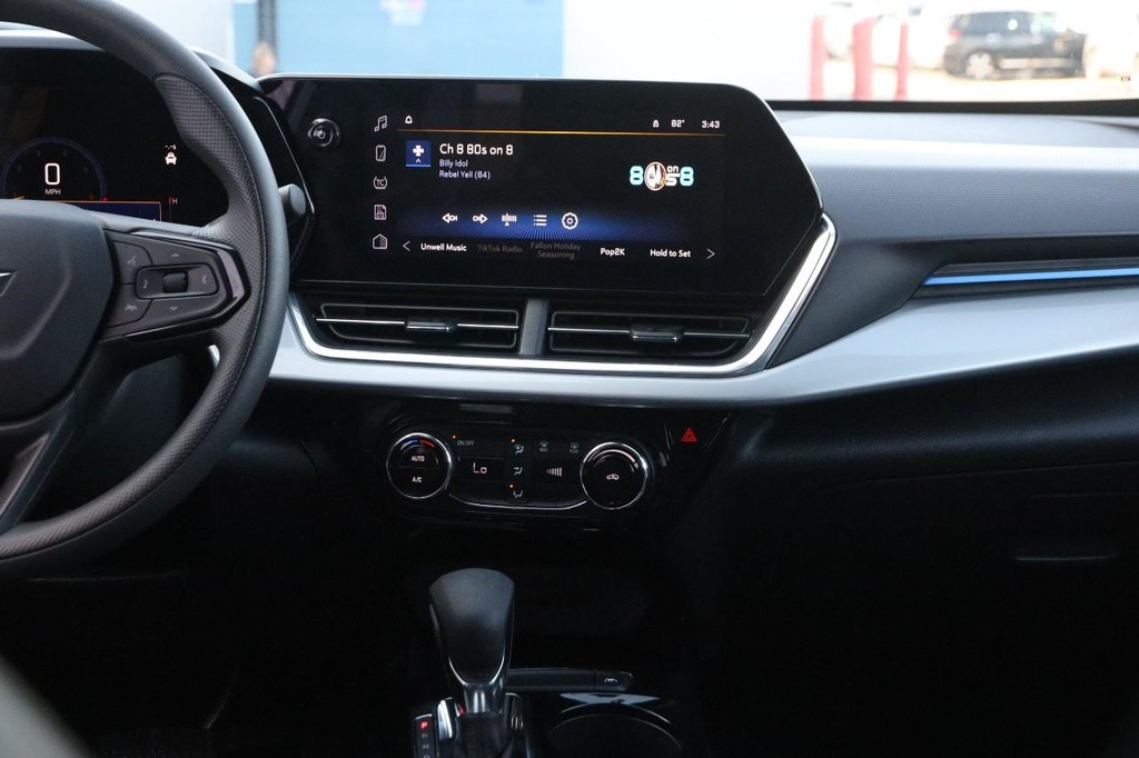 Chevrolet Trax Vehicle Image 21