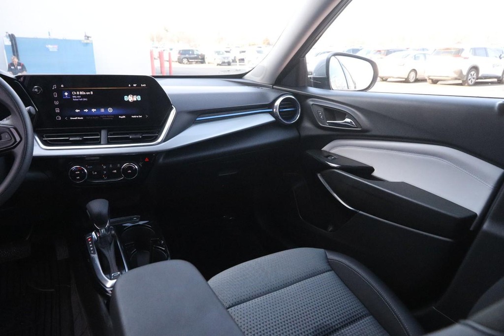 Chevrolet Trax Vehicle Image 22