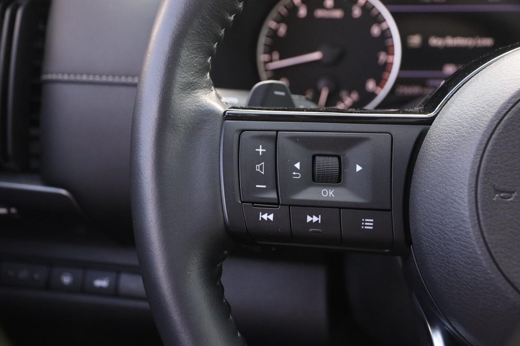 Nissan Pathfinder Vehicle Image 14