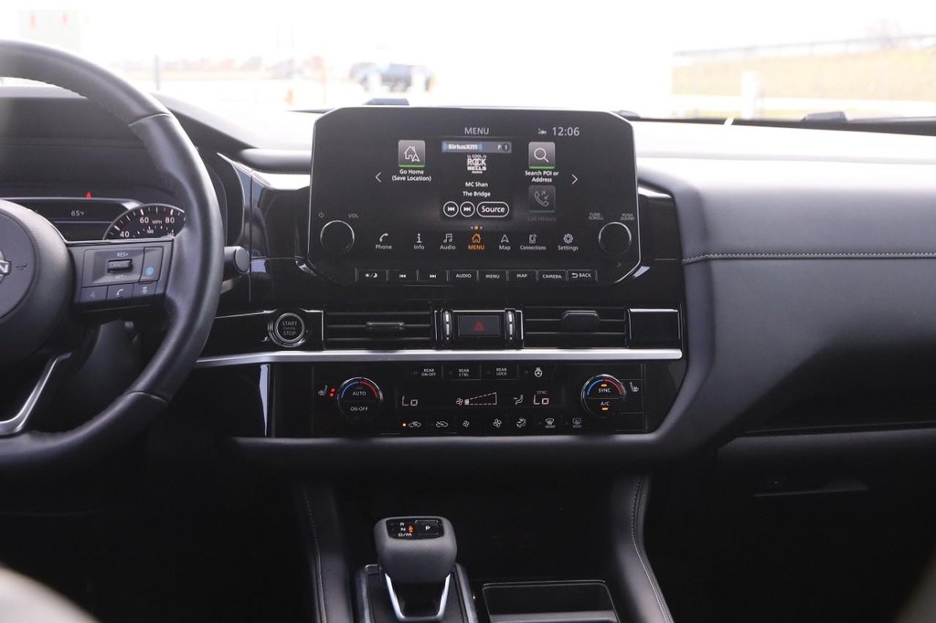 Nissan Pathfinder Vehicle Image 26