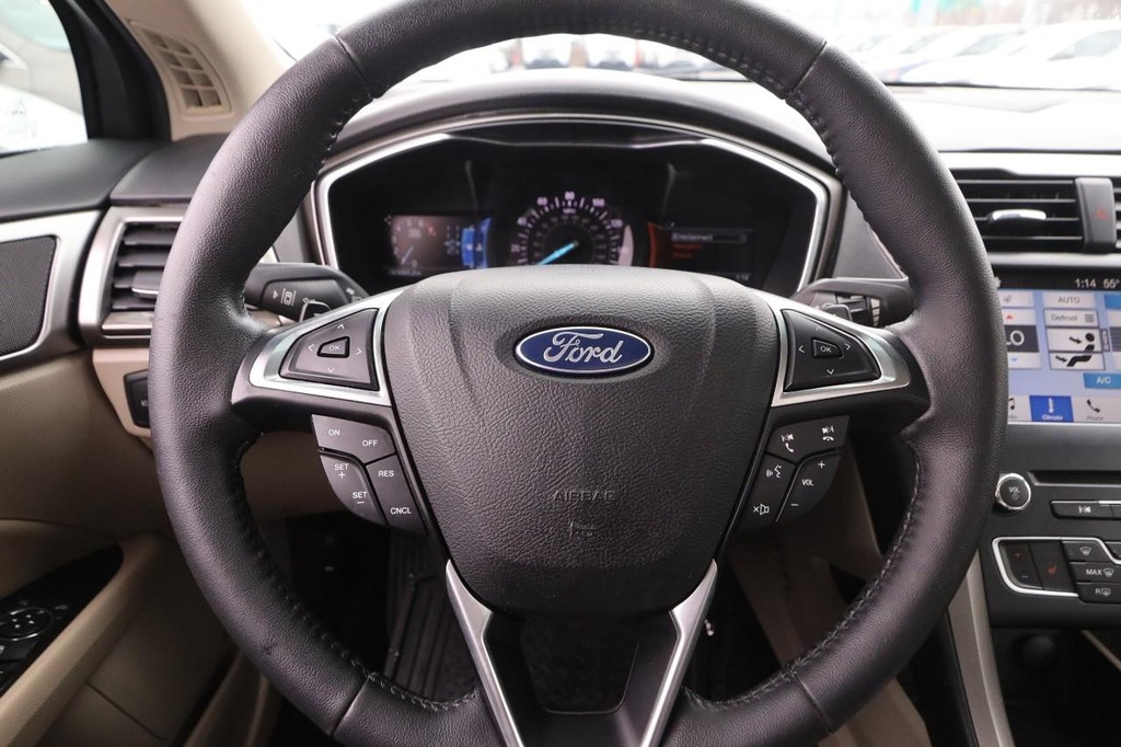 Ford Fusion Vehicle Image 11