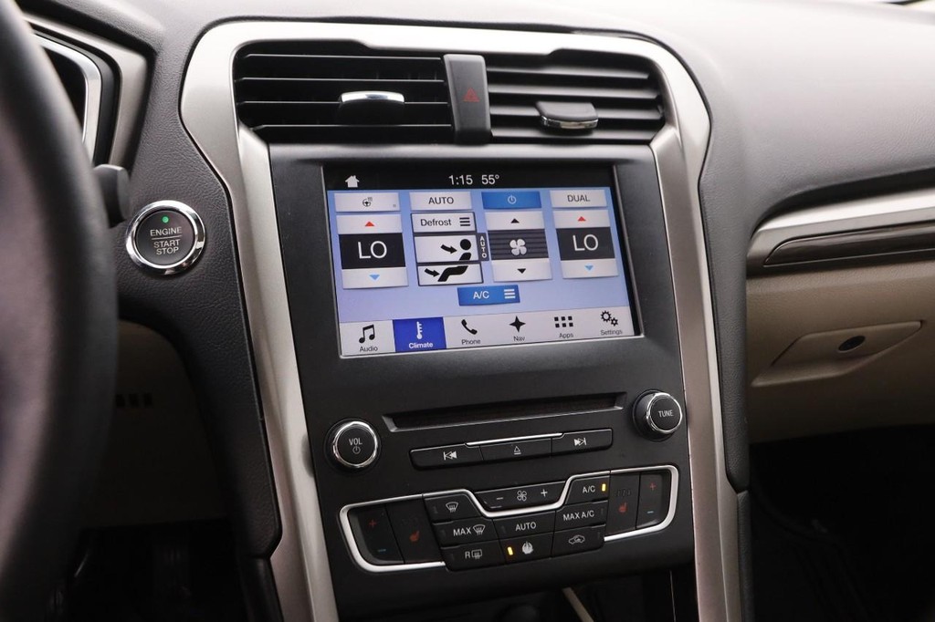 Ford Fusion Vehicle Image 16