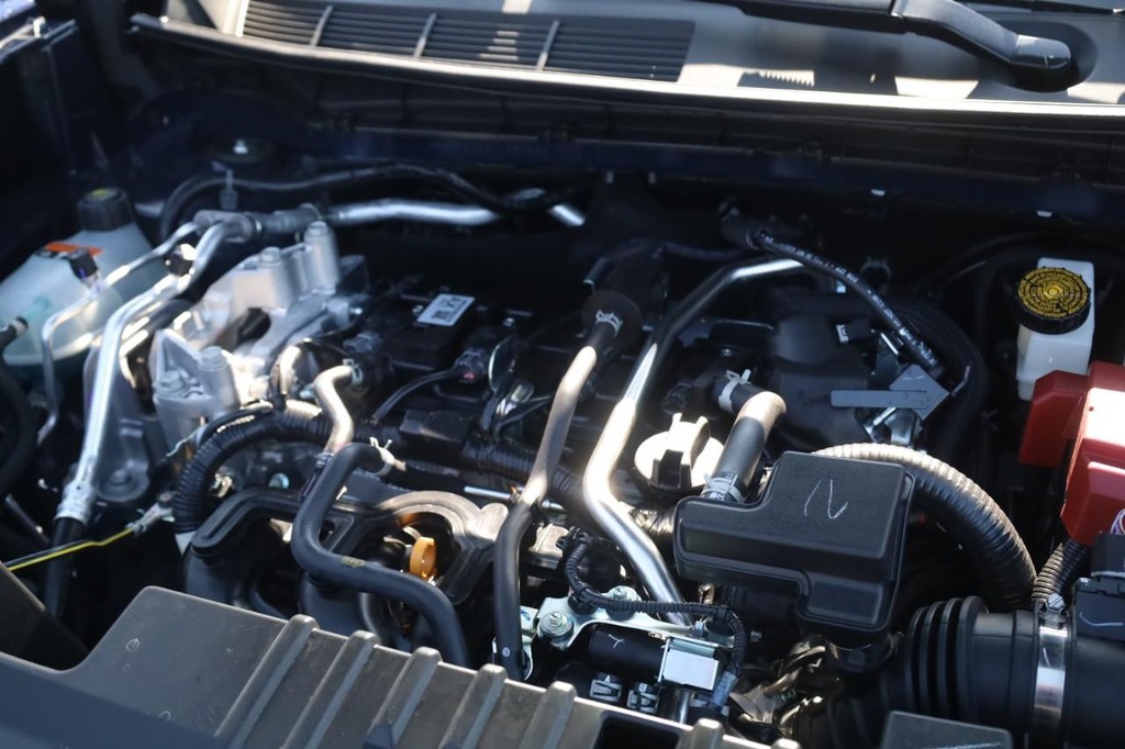 Nissan Kicks Vehicle Image 22