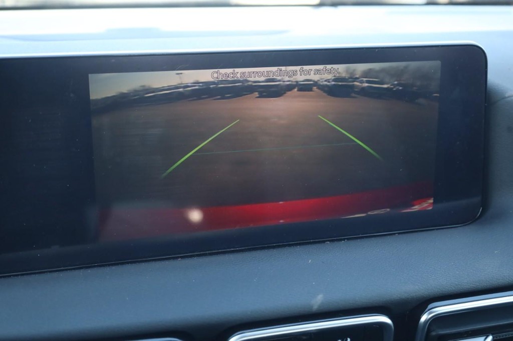 Nissan Sentra Vehicle Image 15