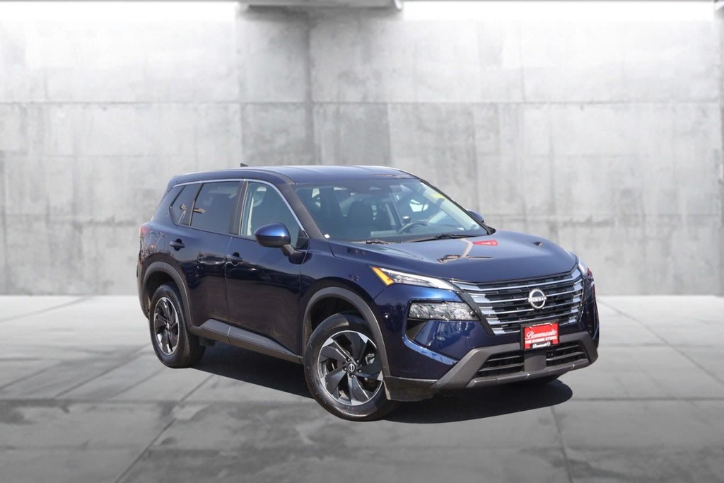 Nissan Rogue Vehicle Image 02