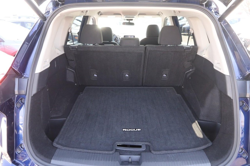 Nissan Rogue Vehicle Image 07