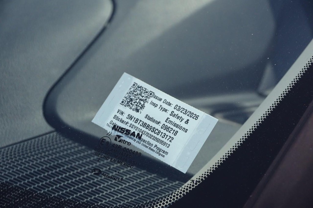 Nissan Rogue Vehicle Image 29