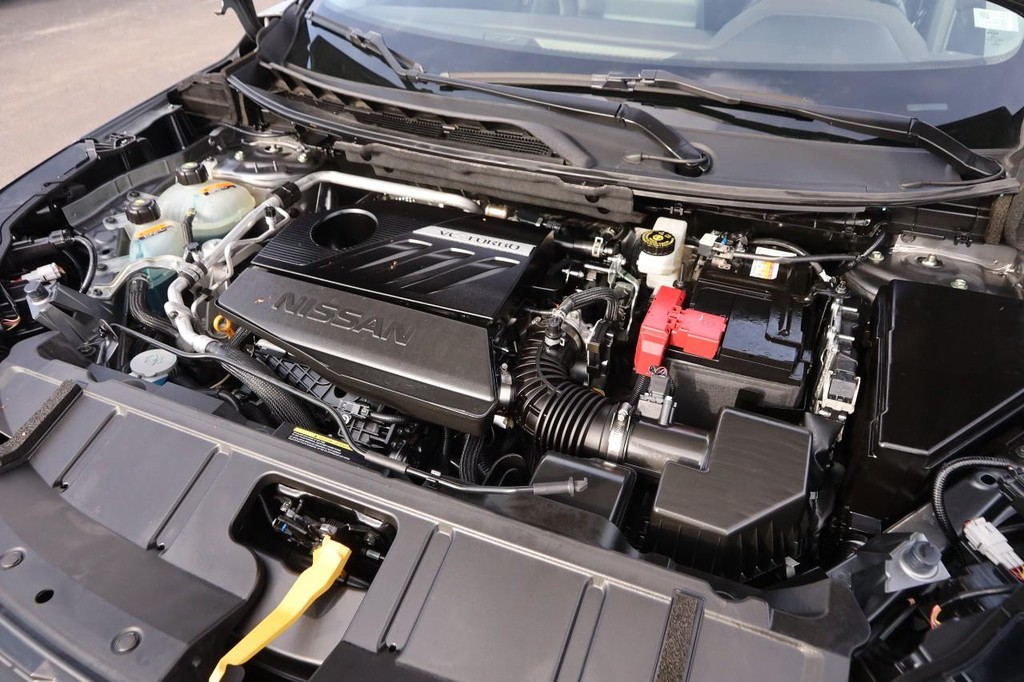 Nissan Rogue Vehicle Full-screen Gallery Image 27