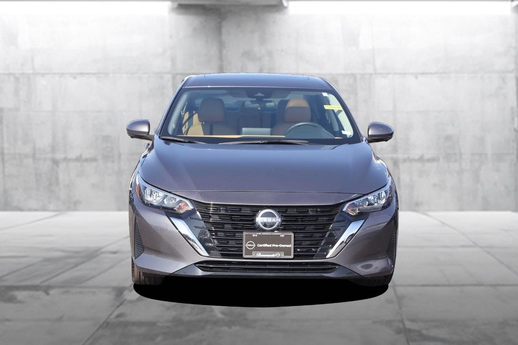 Nissan Sentra Vehicle Image 04