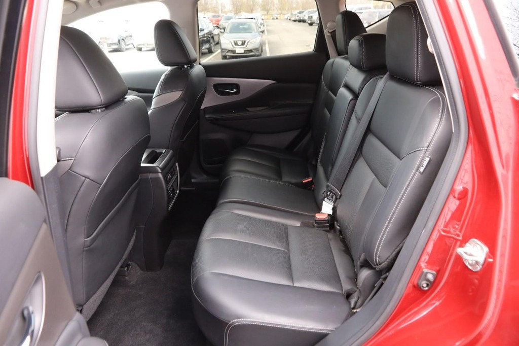 Nissan Murano Vehicle Image 10